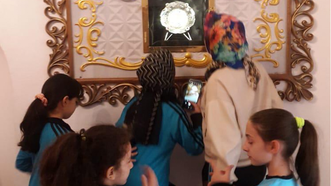 Mevlid-i Nebi ve Camiler Haftası etkinlikleri kapsamında İshakpaşa Camisine ve Kasımefendi Camisine bir gezi düzenledik.